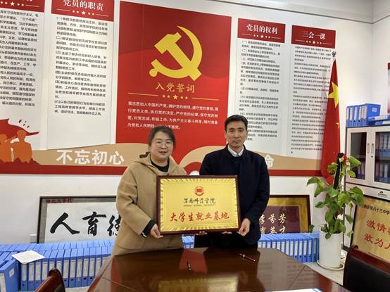 5af852620d888b69d824d1a3b1b58ef